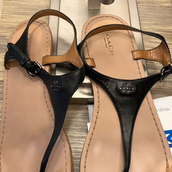 Used but in great condition coach leather black thong sandal. - Picture 2 of 6
